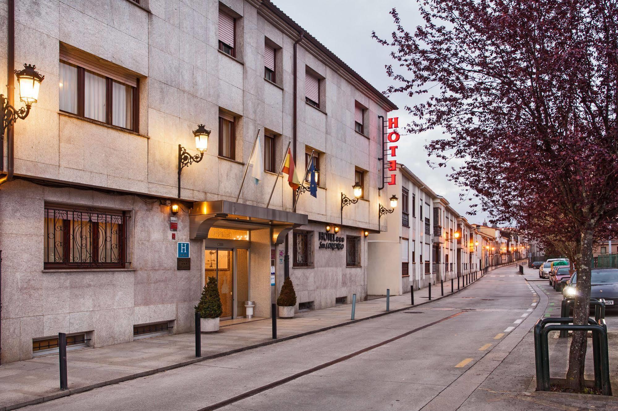 圣洛伦佐酒店 圣地亚哥－德孔波斯特拉 外观 照片